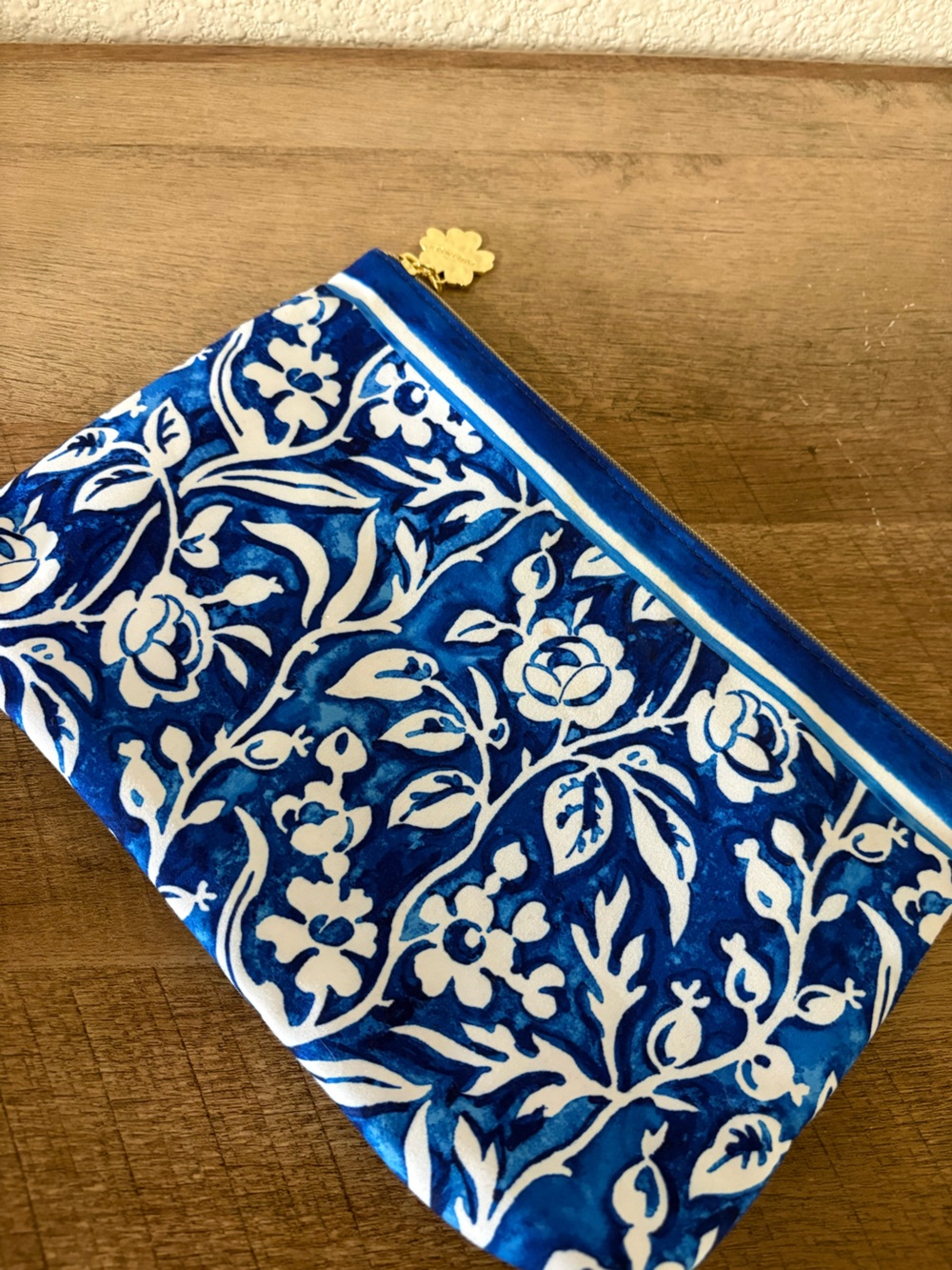 Estée Lauder Makeup bag